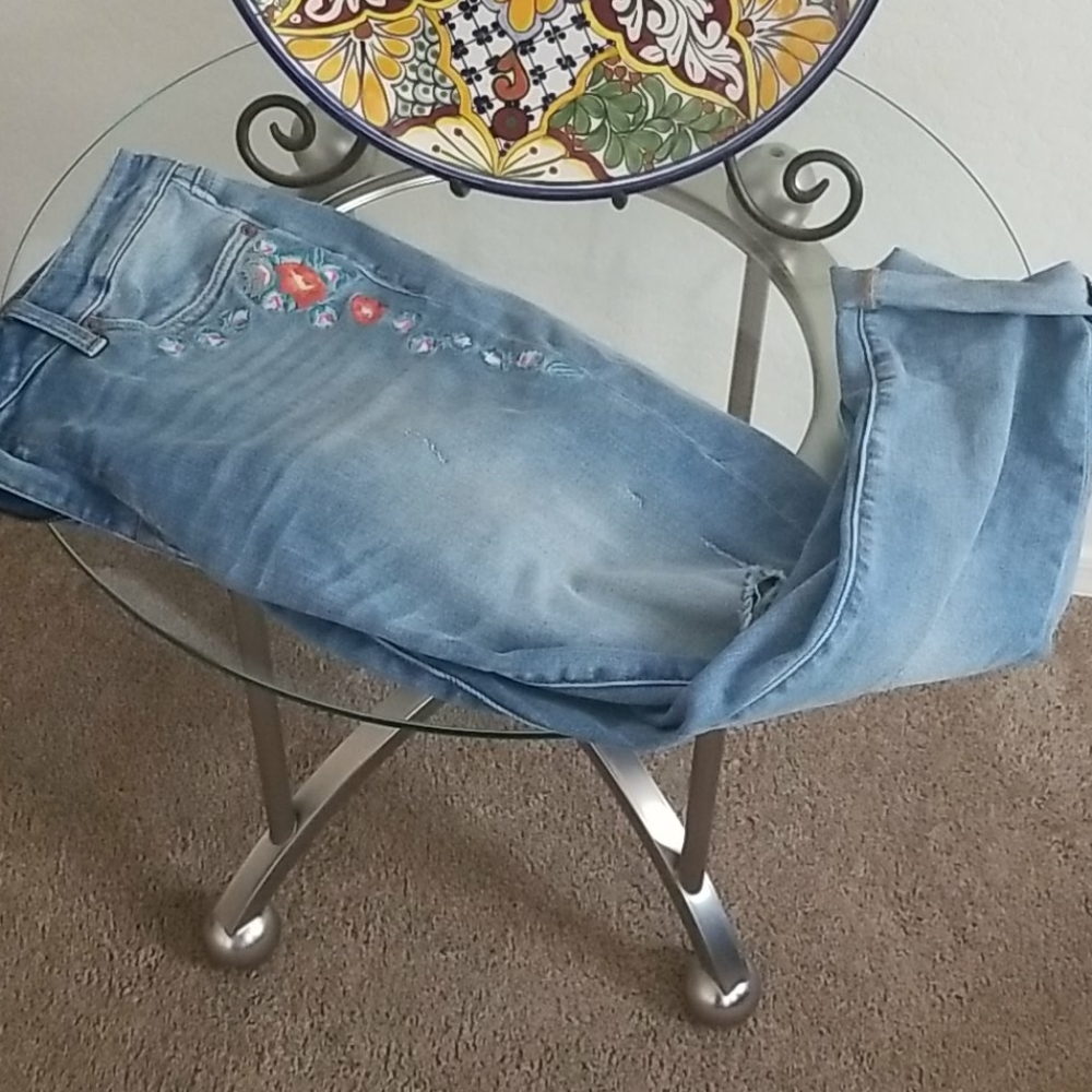 EUC! Lucky Brand ankle jeans. Size 12